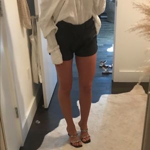 VINTAGE | leather shorts | est size 24